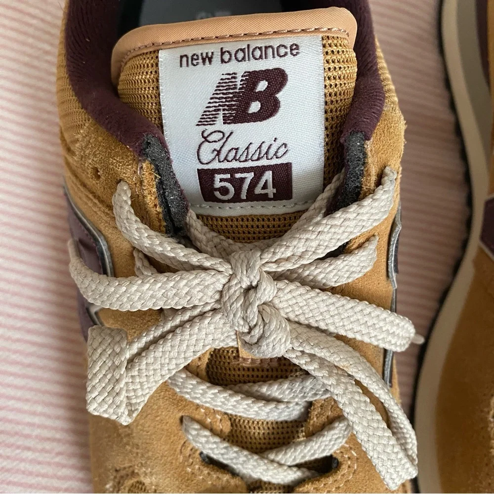 Mens New Balance 574 Classic Sneakers size 10.5 Excellent Condition - Picture 7 of 8